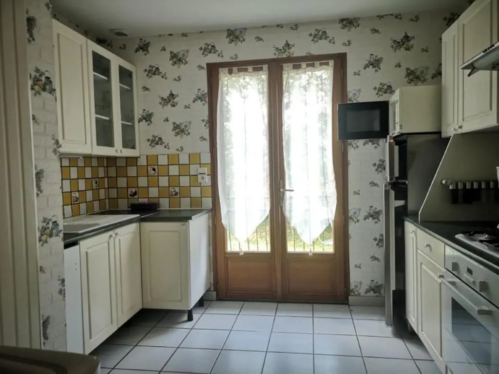 Charming 5-Bedroom Perigord Retreat with Pool and Garden