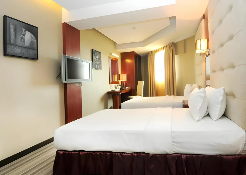 Celyn City Hotel