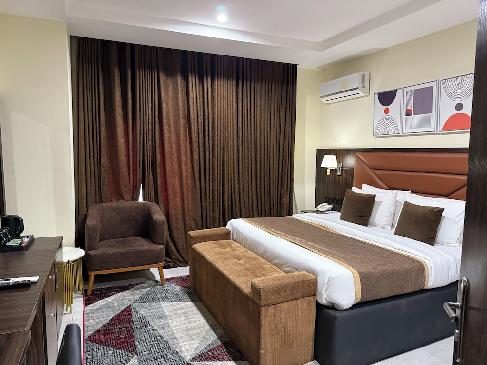 Vinpy hotels