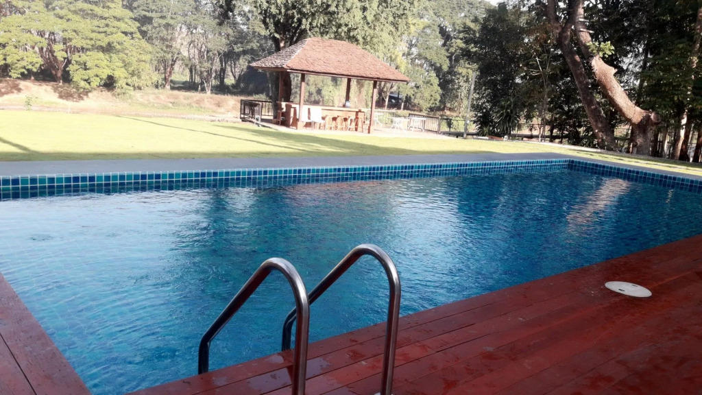 Riverhouse Resort