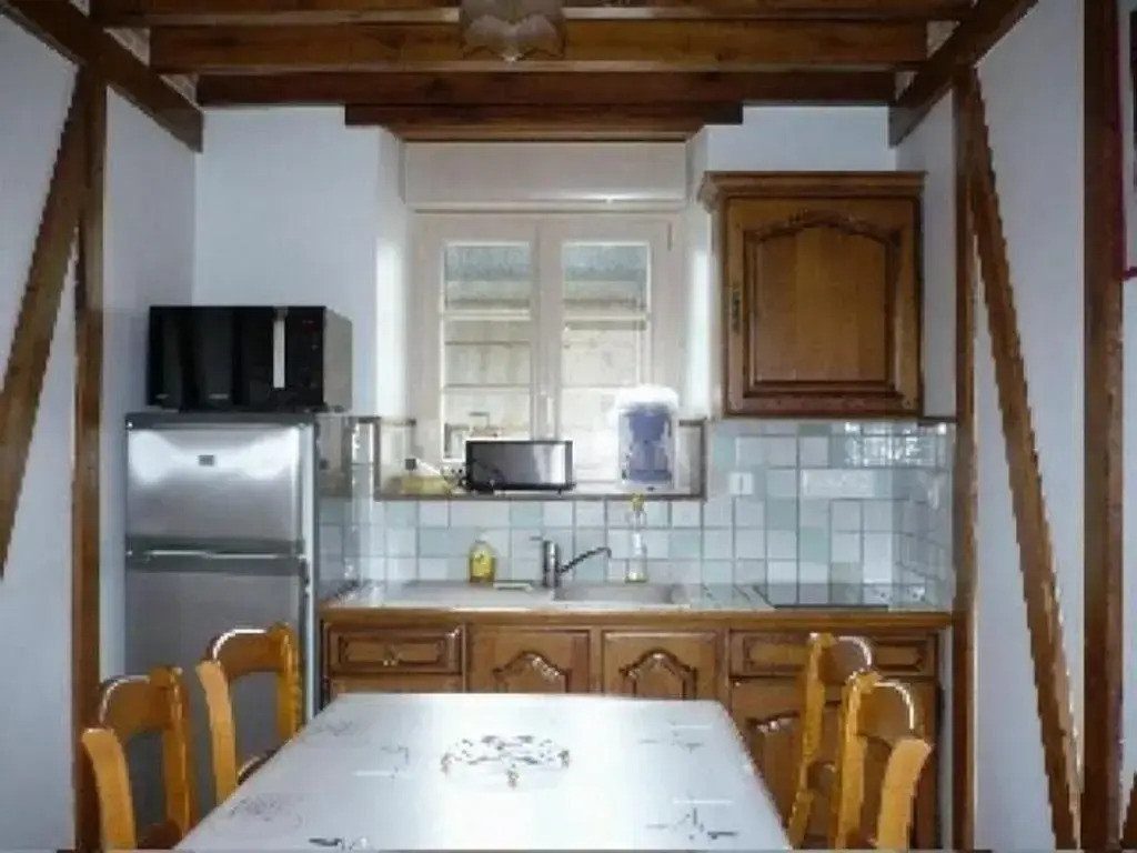 Maison de campagne avec cuisine équipée et wifi, proche nature et activités aquatiques - FR-1-410-198