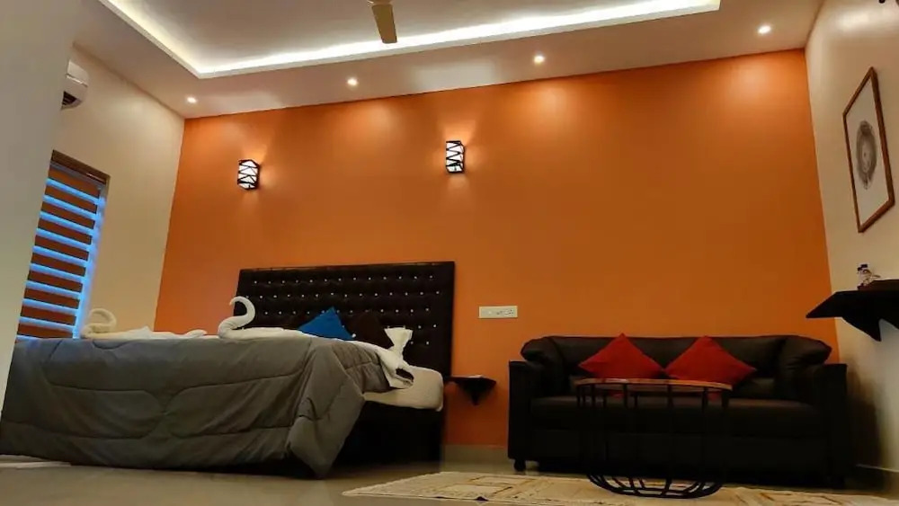 Pura Vida Varkala