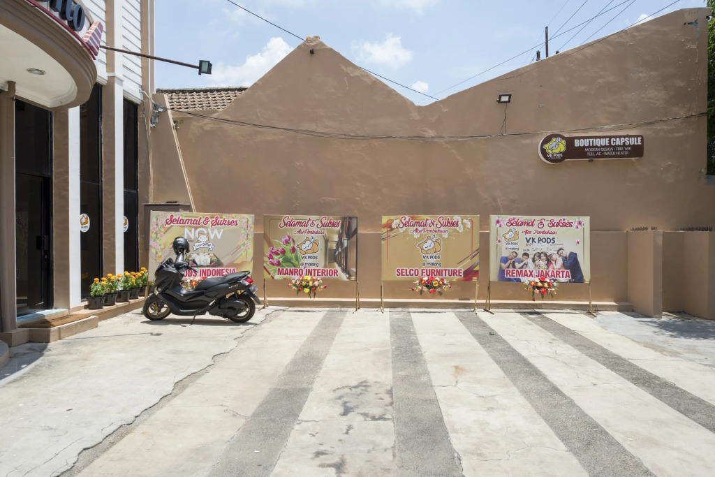 Reddoorz Hostel near Malang Train Station 3