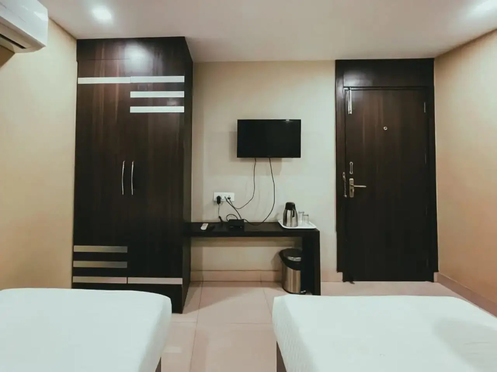 Hotel SLE Residency