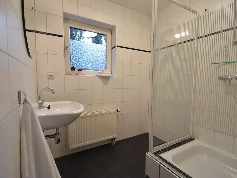 Beautifully Furnished Holiday Home With hot tub and Large Garden on the Veluwe