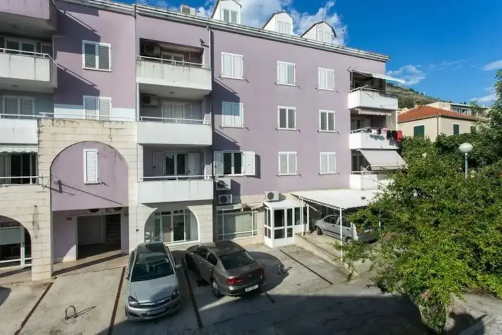 Apartment Dupcic - Two Bedroom Apartment With Balcony