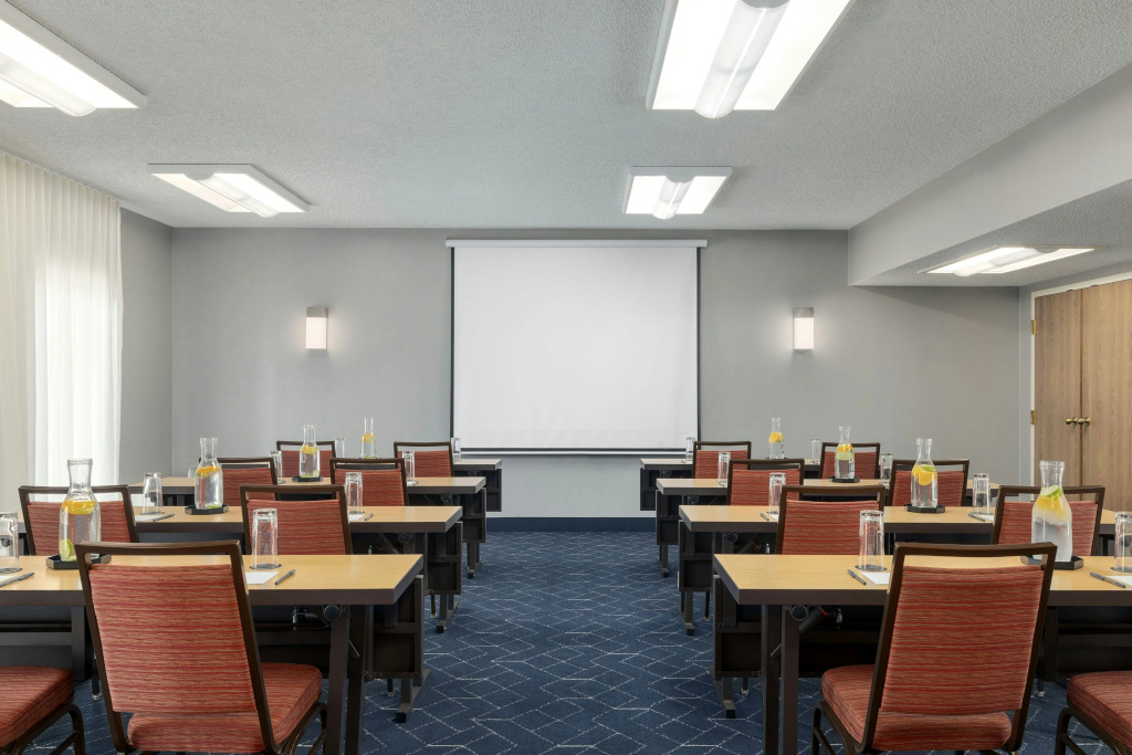 Courtyard by Marriott Dallas-Fort Worth/Bedford