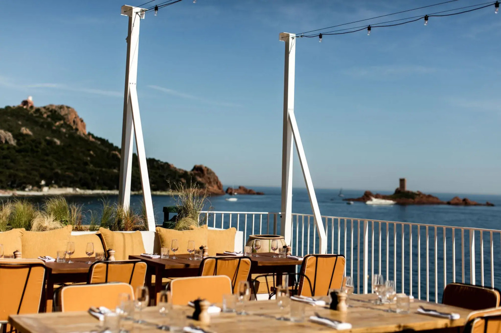 Les Roches Rouges, a Beaumier hotel