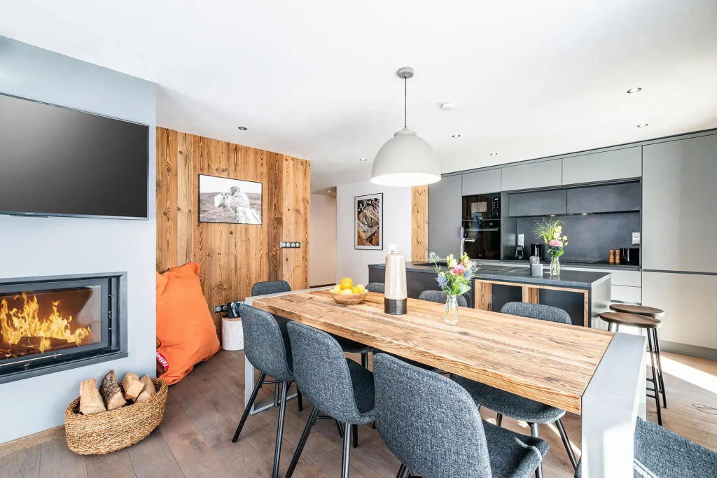 RAVANEL - Luxury apartment with fireplace & Mont Blanc views