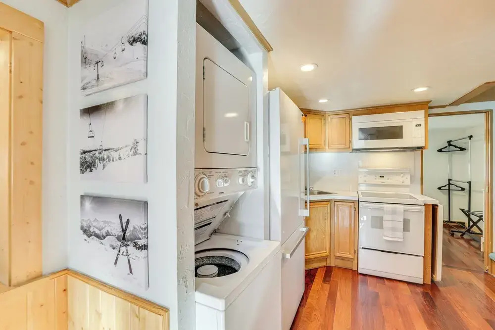 4 Mi to Ski Resort: Pet-friendly Breck Cabin