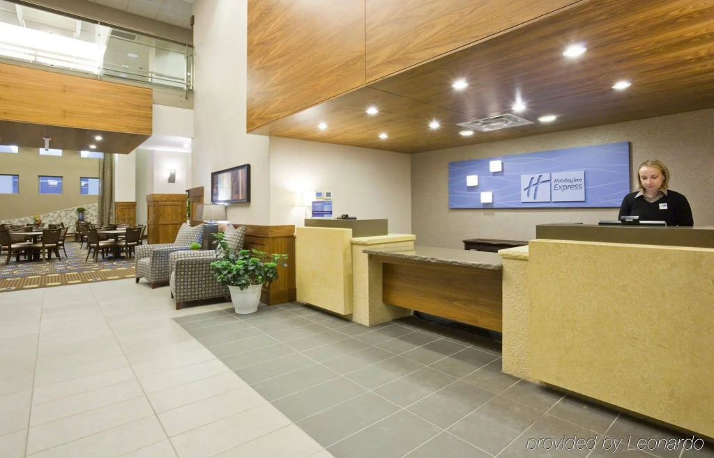 Holiday Inn Express Hotel & Suites Mankato East by IHG