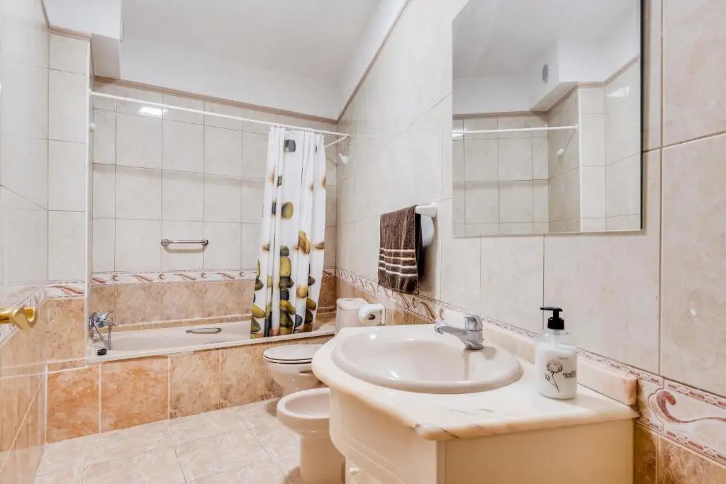 Three bedroom apartment ii near Sc