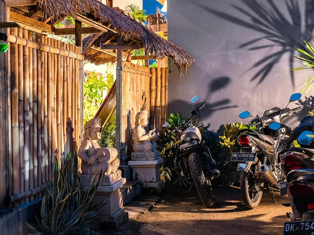 Full Moon Guest House
