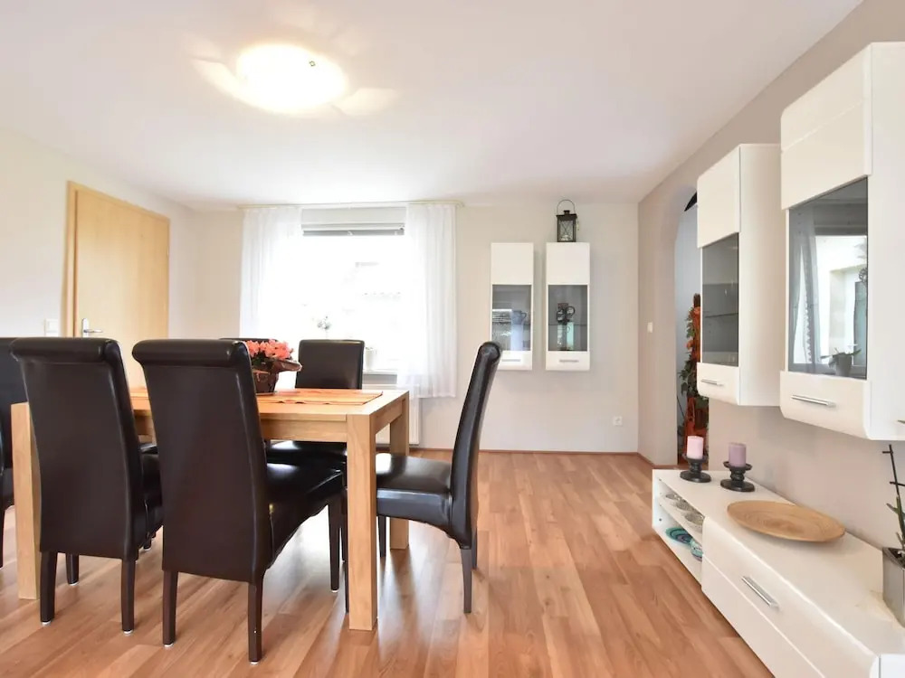 Cozy Holiday Home in Hohenkirchen near Baltic Sea
