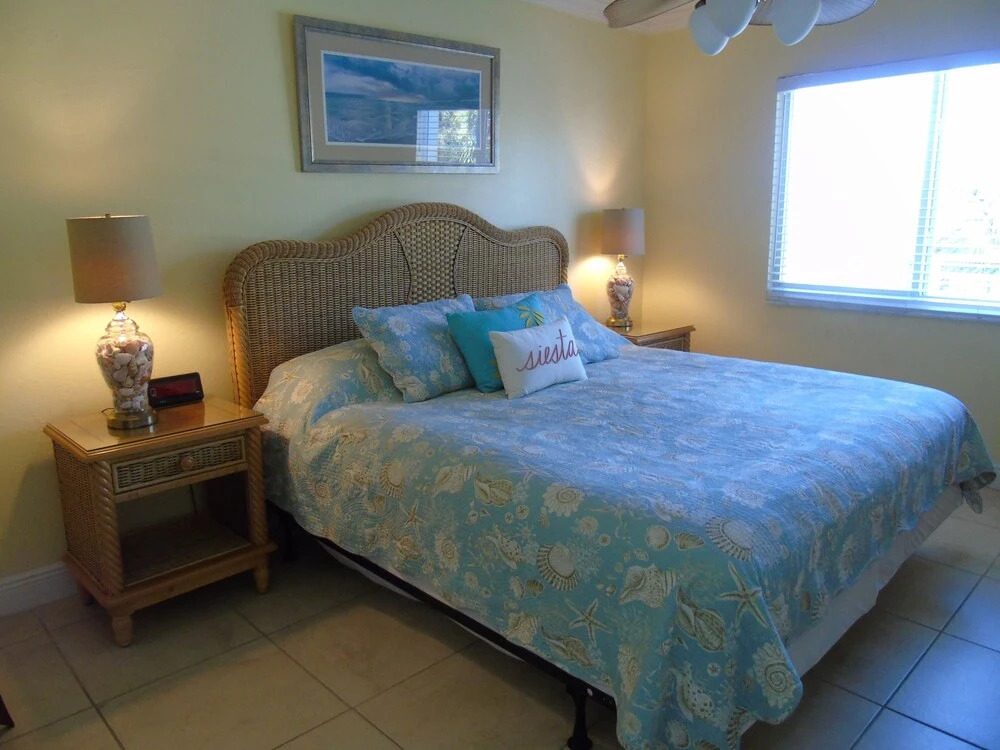 Sunset Royale - 302 1 Bedroom 1 Bathroom Apts