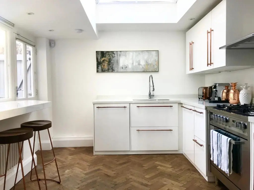 Marina Retreat - Stunning 4 bedroom, 3 bathroom house with harbour views!