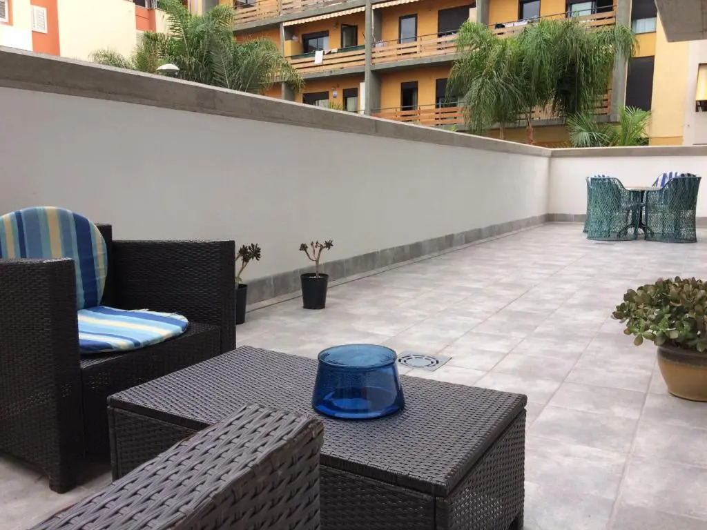 TOP New apartment center Los Cristianos