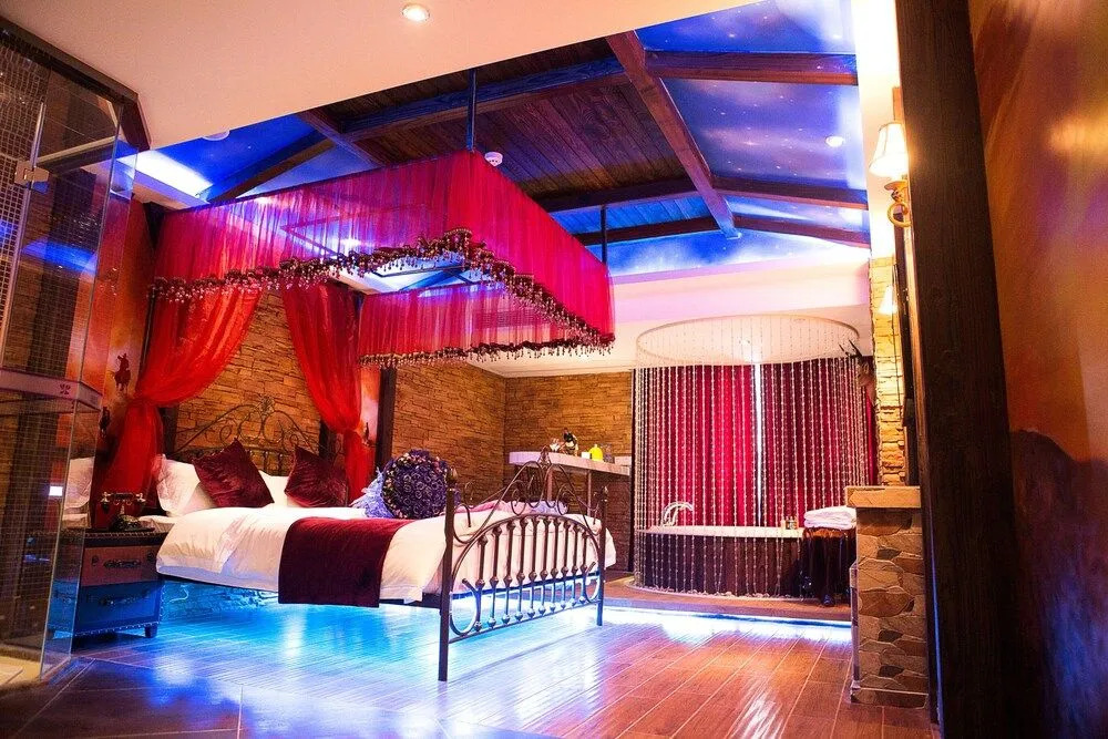 Rose Lover Hotel