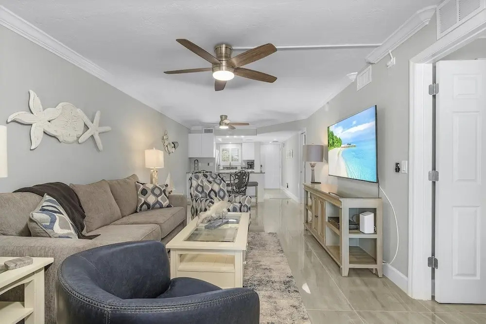 Seaside 108: Oceanview 2br/2ba Condo With Pool, Steps To Beach 2 Bedroom Condo