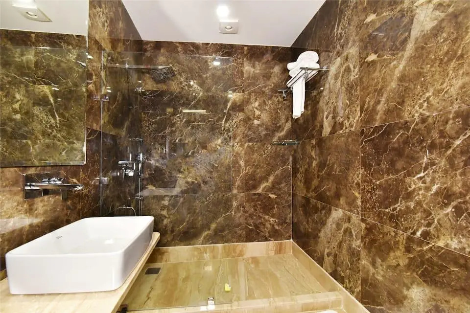 Hotel Shiraz Castle