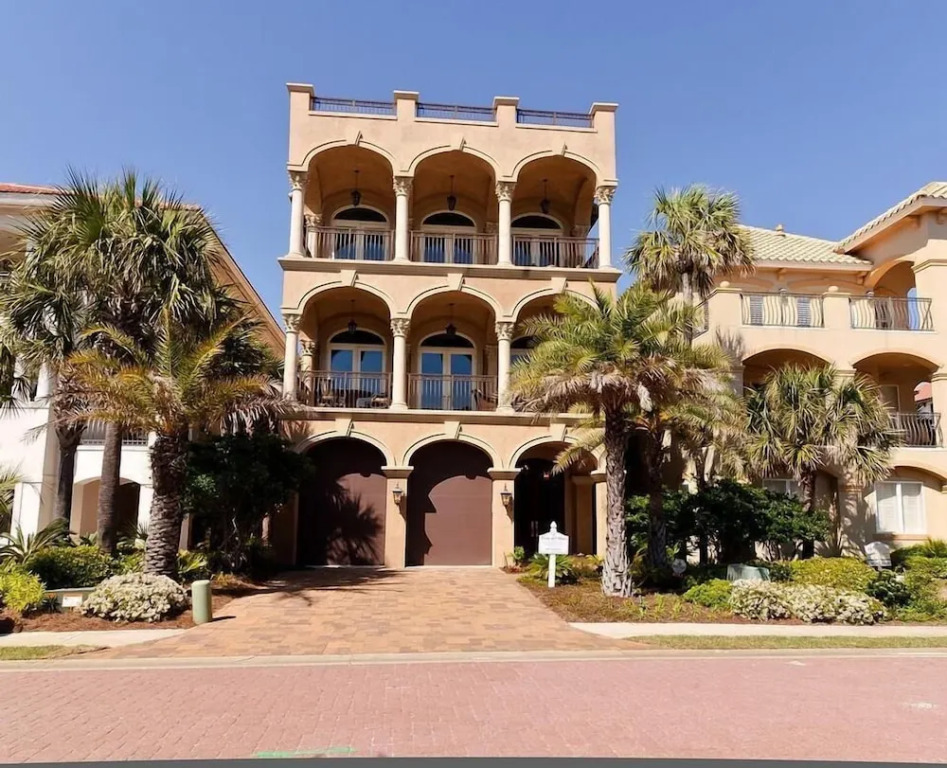 Vista del Mare 4 Bedroom Holiday Home by Five Star Properties