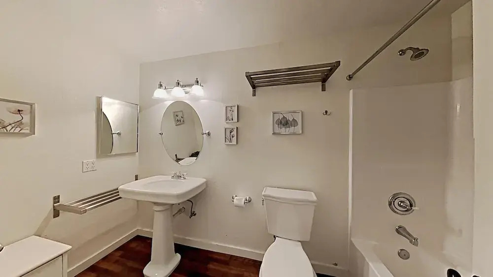 513 2 Bedroom Home