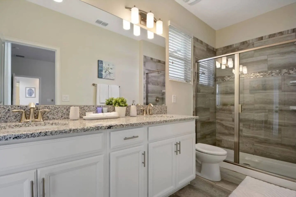 Spacious home with a great private pool near Disney