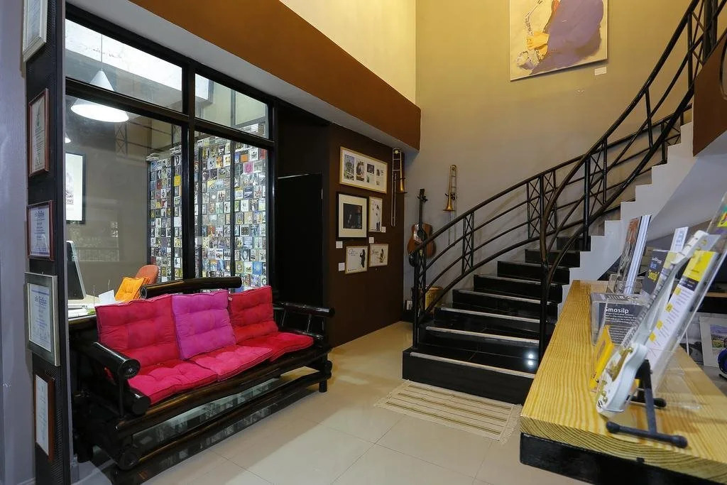 Pyat Music and Artel Guesthouse