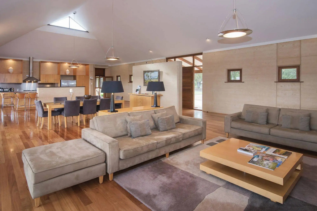 Forest Rise Chalets and Lodge