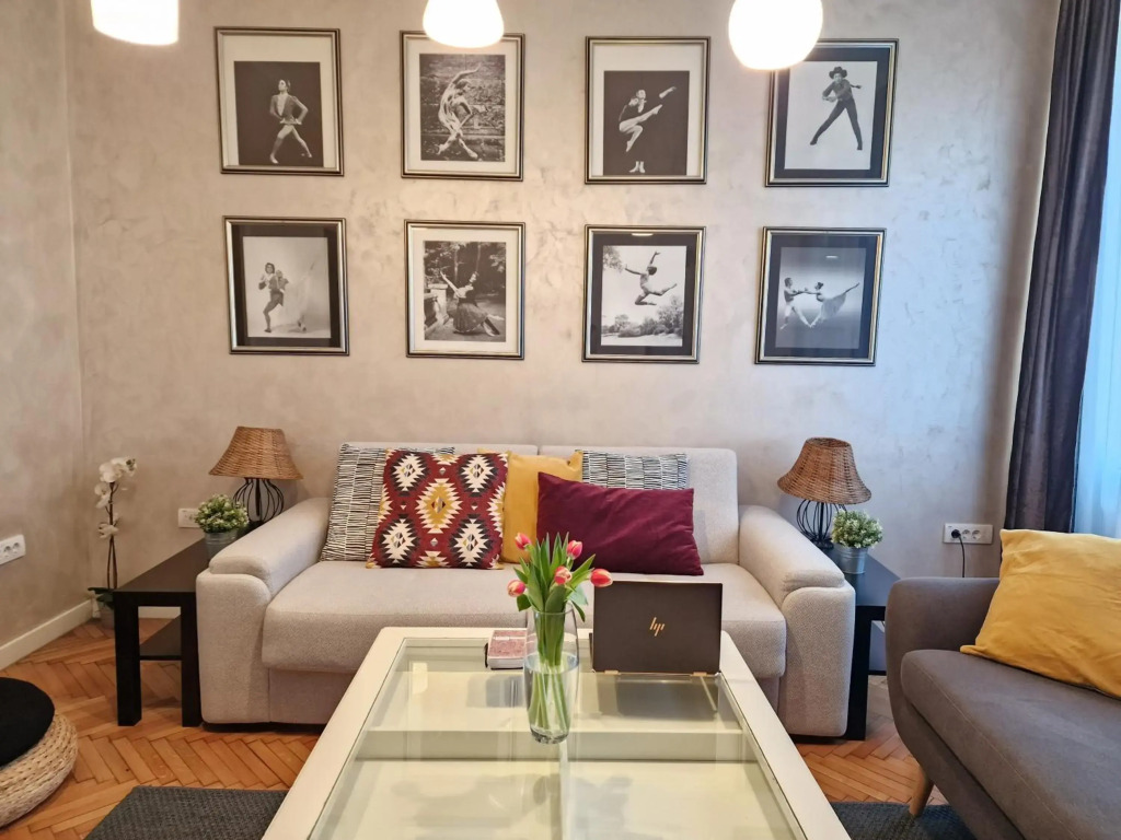 Urban Downtown Apartment