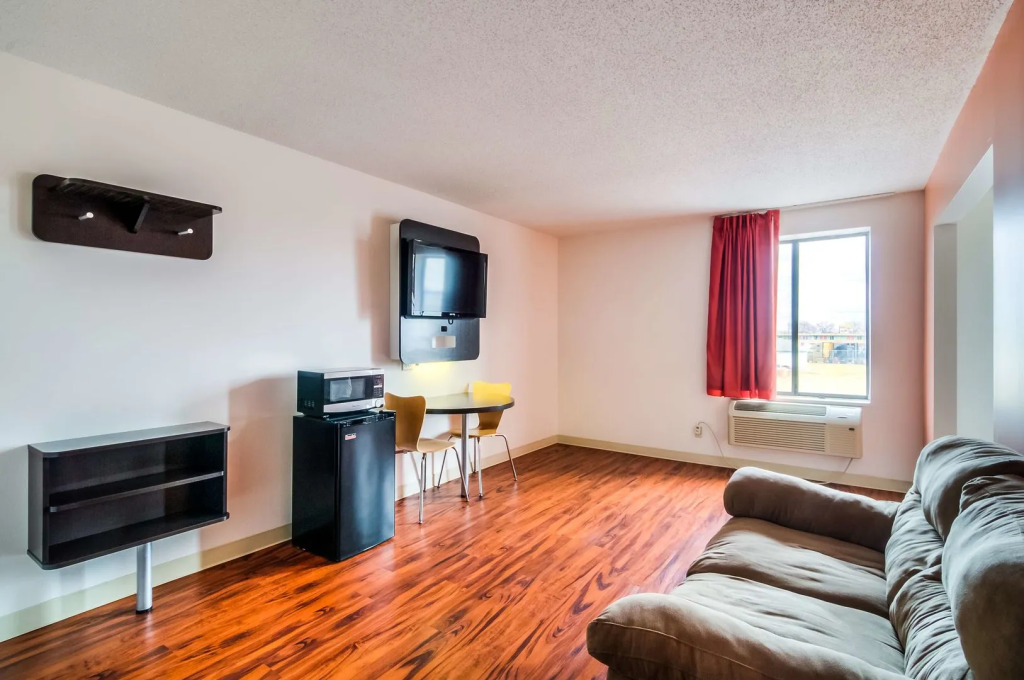 Motel 6 Chicago South Lansing 4808