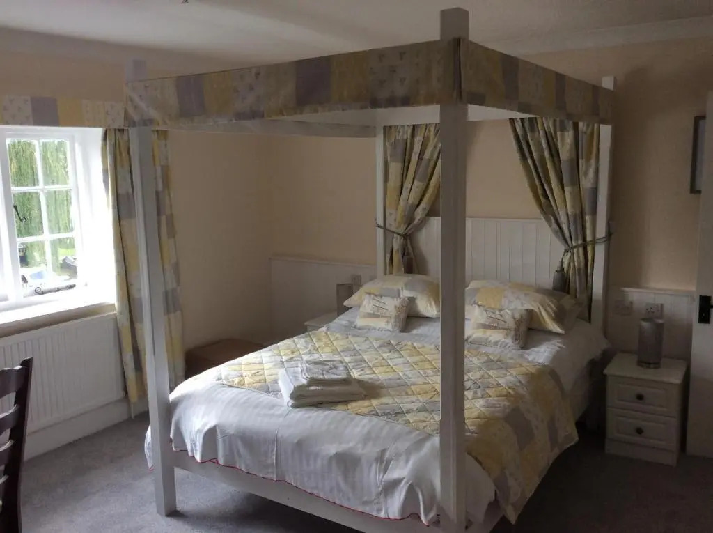 The Highwayman Hotel