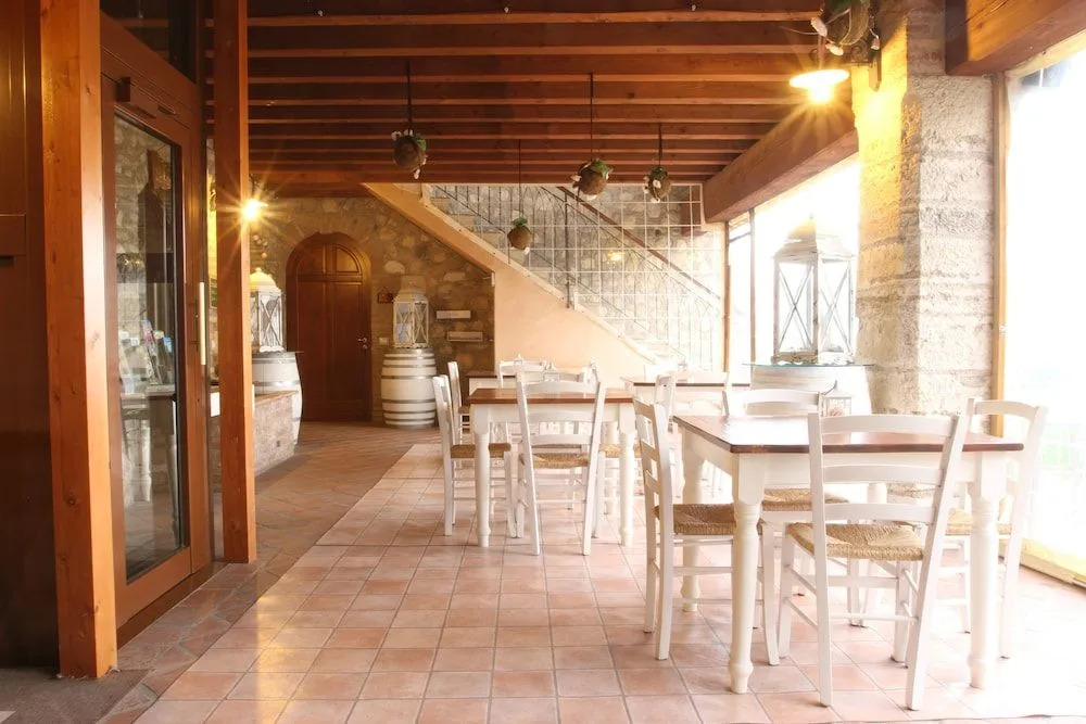 Agriturismo Cascina Crocelle - Lake View and Heated Pool