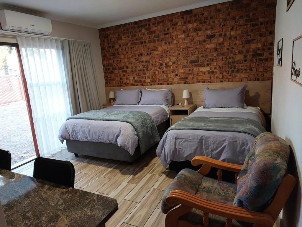 Twins Guest House Astoni