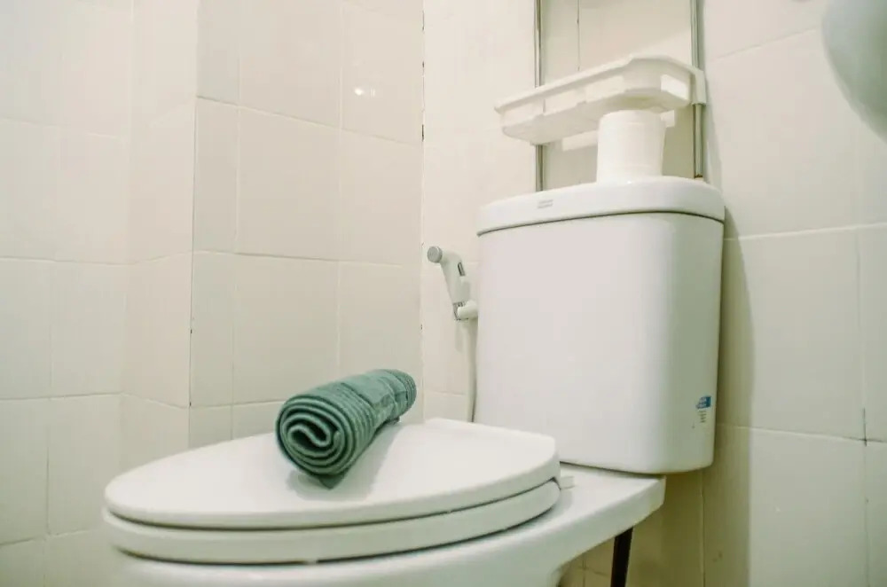 Comfort And Cozy Living 2Br At Medina Apartment