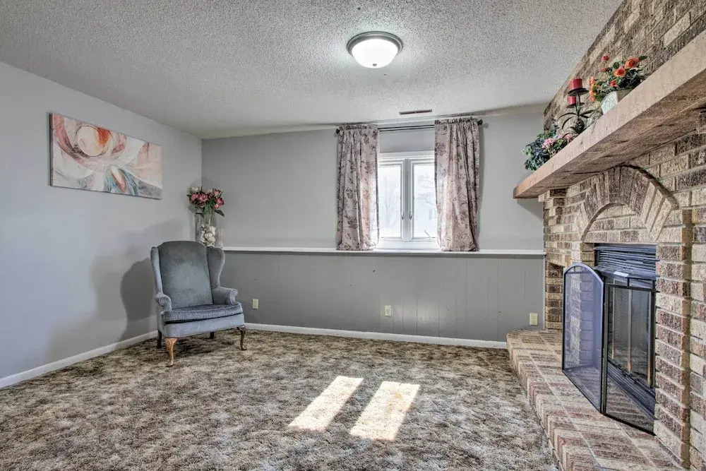 Charming Rochester Home, 4 Mi to Mayo Clinic!