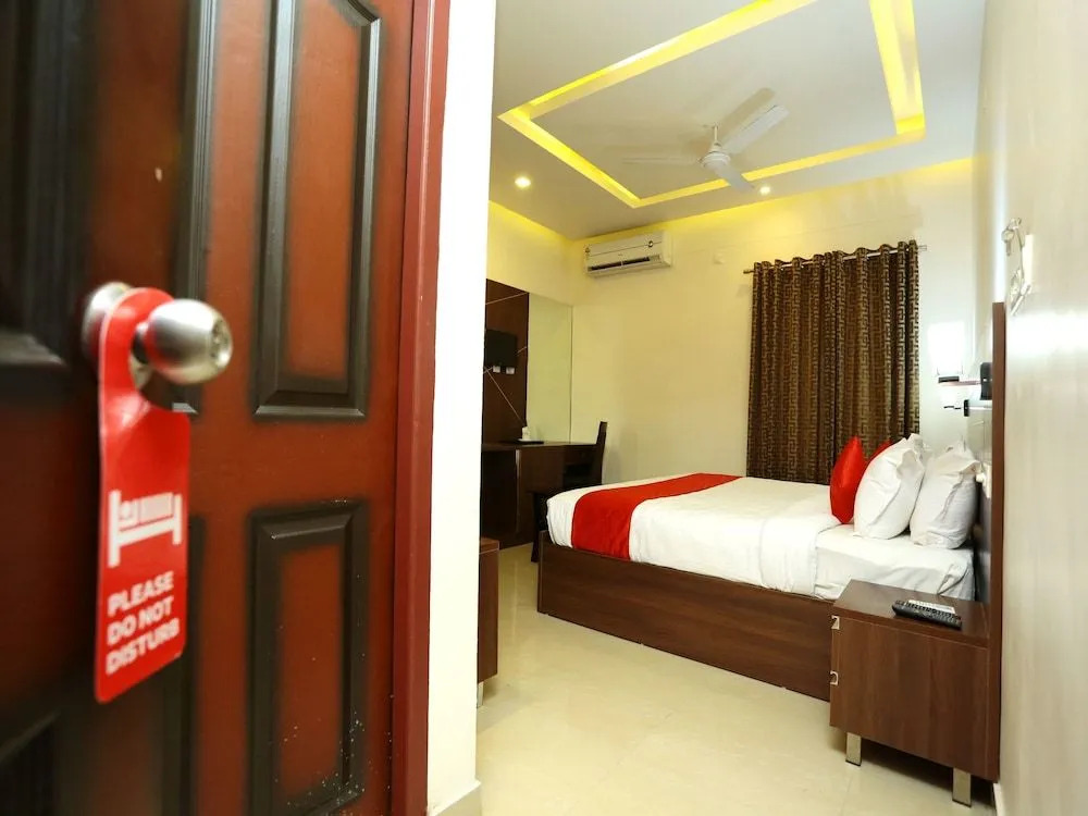 OYO 16812 Hotel Padippurayil