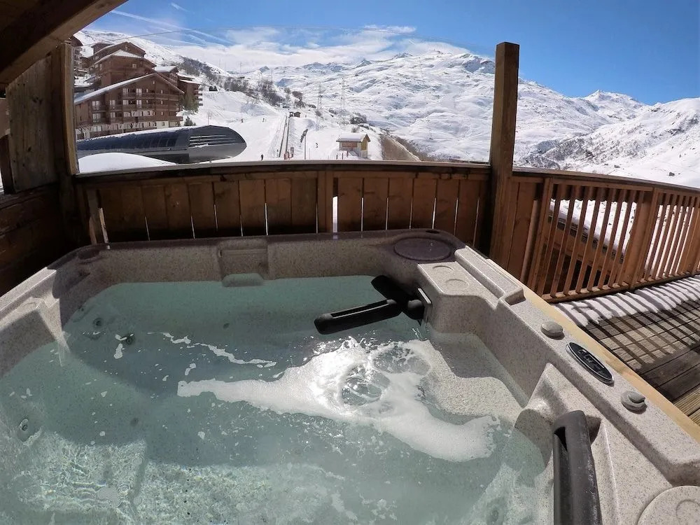 LIsatis Chalet Hotel