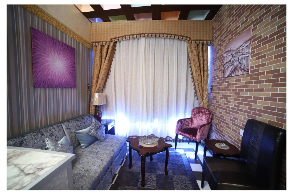 Roomi Suites Hotel