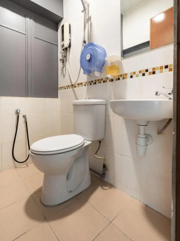 OYO 89717 Budget Star Hotel