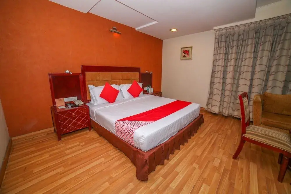 Capital O 5752 Tuma Park Adityaz