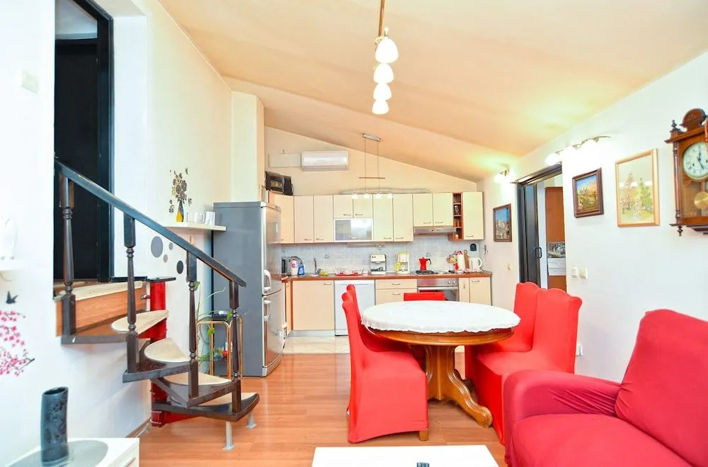Apartment 1791