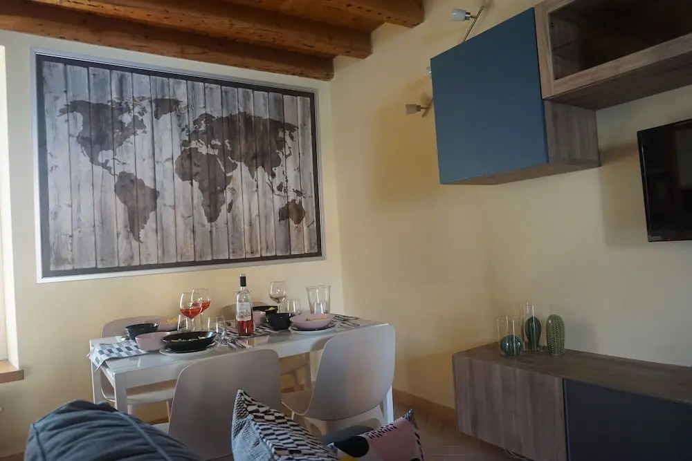 La casa di Edone