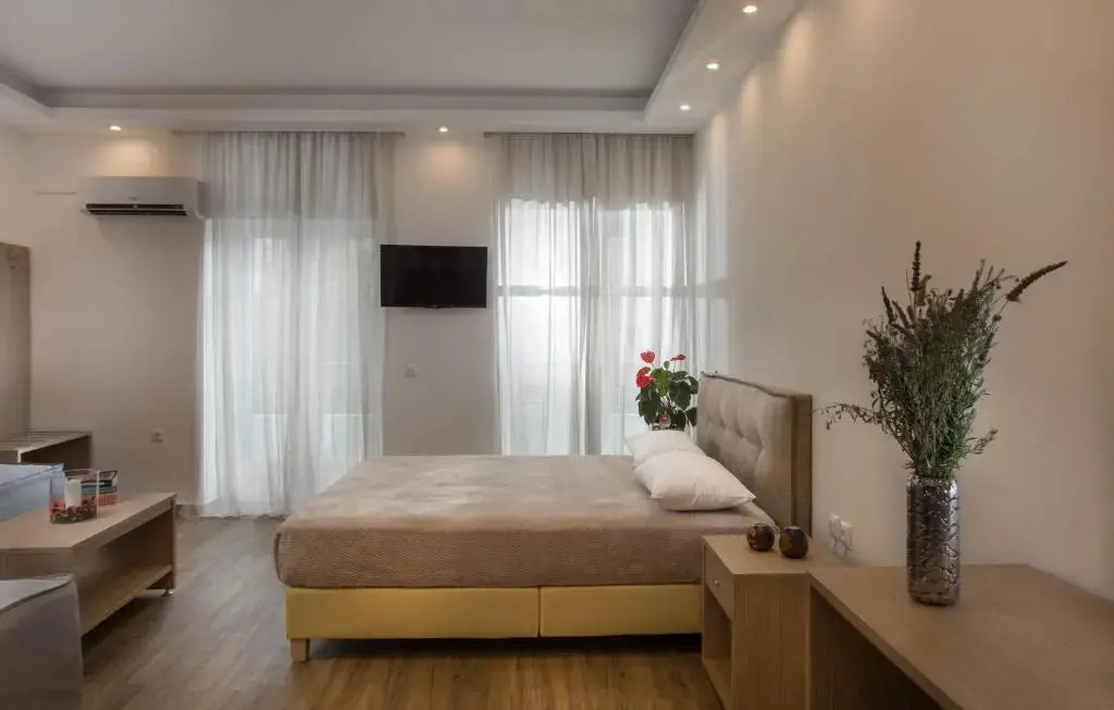Mare Naxia Hotel