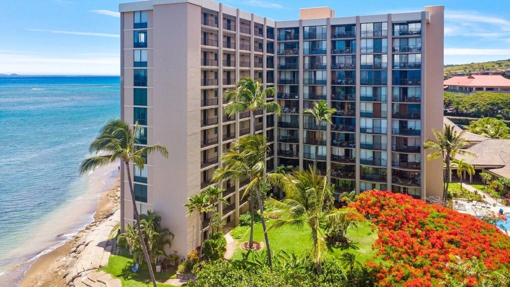 Remodeled Luxe Beachfront Escape Ocean Views AC
