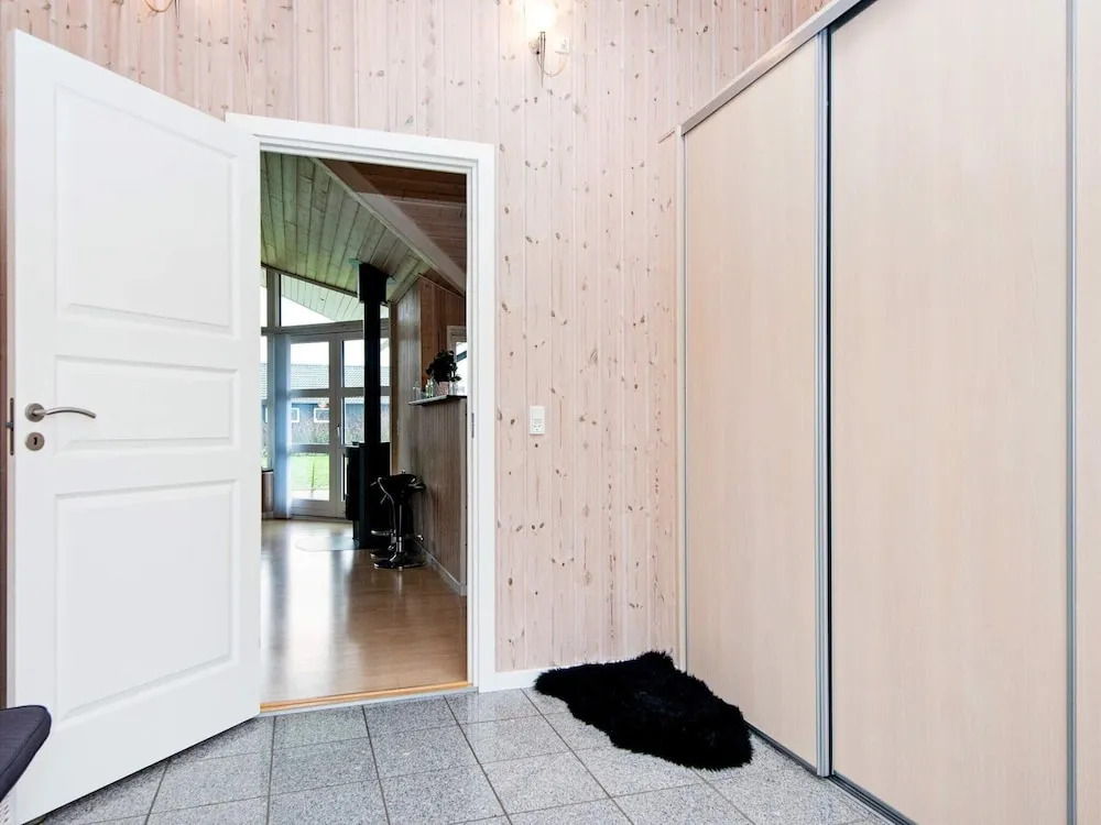 6 Person Holiday Home in Hemmet