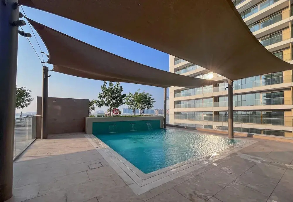 Modern 2BR w Direct Beach Access Emaar Beachfront