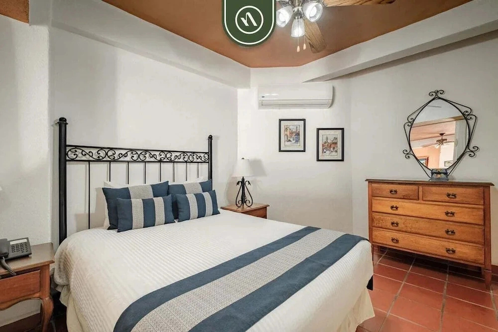 Amazing 1 BR Condo - Partial Oceanview - Pool