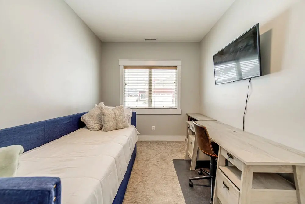 Hike, Fish & Ski! Bright Swan Valley Townhome