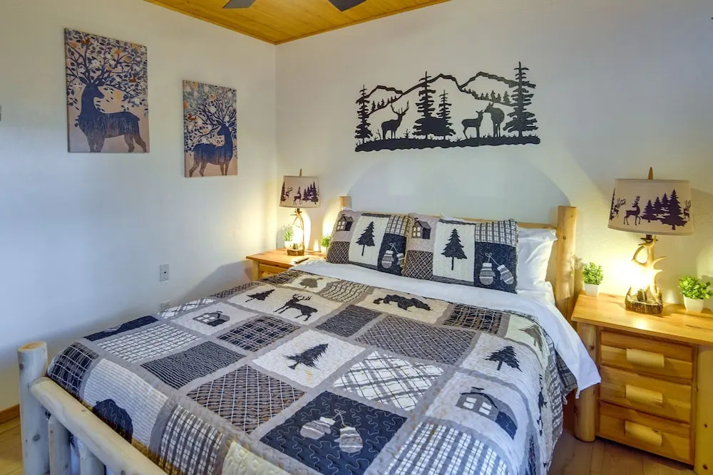 Big Bear Lake Retreat w/ Game Room: 1 Mi to Slopes